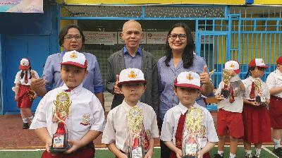 Foto JUARA UMUM SD 1 2025