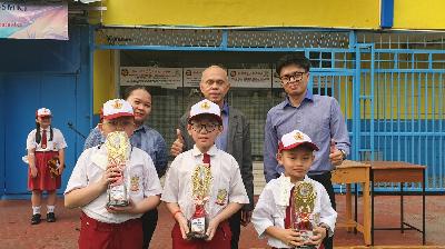 Foto JUARA UMUM SD 3 2025