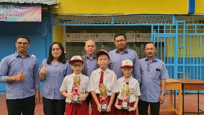Foto JUARA UMUM SD 4 2025