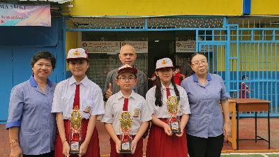 Foto JUARA UMUM SD 5 2025